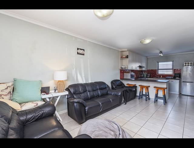 2 BEDROOM TOWNHOUSE FOR SALE IN BRACKENFELL SOUTH